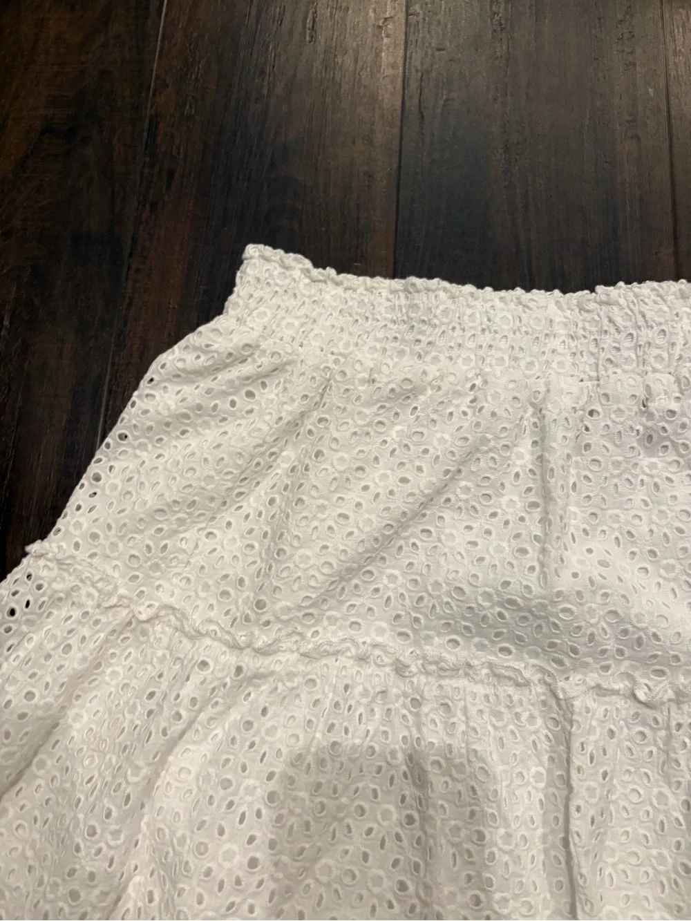 Bishop + Young White Eyelet Tiered Mini Skirt Small